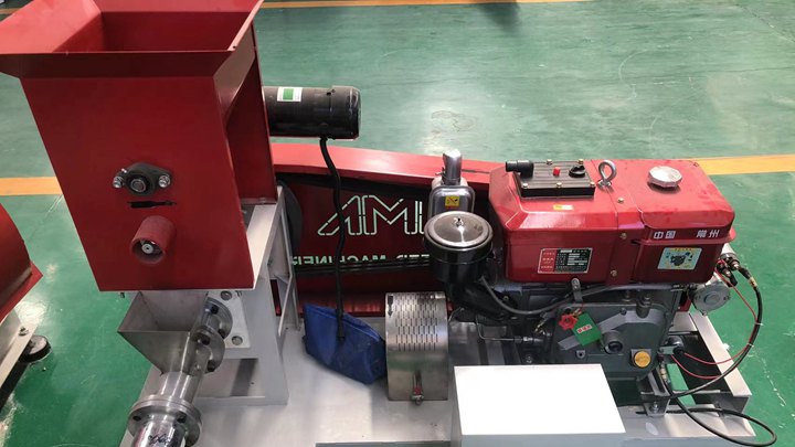 large scale birds feed extruder machine in South Korea